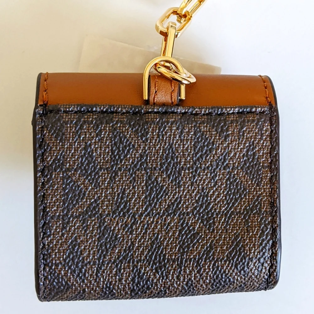 MICHAEL KORS Studded Bag Charm Decorative AirPods Clip Case Key Fob